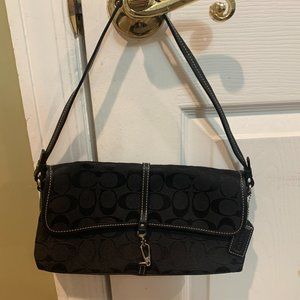 COACH Signature Demi Clip Flap Purse￼ J2J-6348